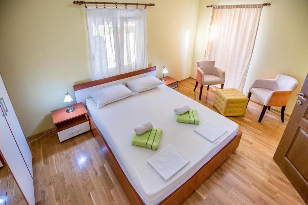 Majka Apartments โกตอร์ ภายนอก รูปภาพ
